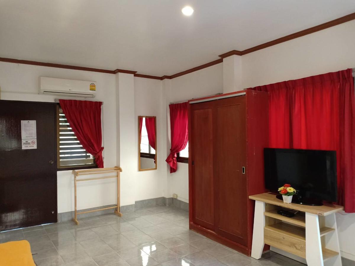 הוסטל Patong Kookkai House מראה חיצוני תמונה